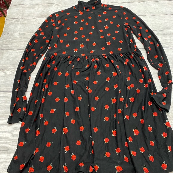 Liv & Lottie Junior’ Long Sleeve Black Dress With Roses Size Small. - Picture 1 of 3